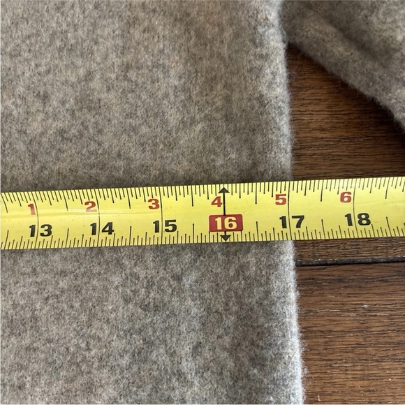 Uniqlo Women's Short Dress Small Tan 100% Wool Jumper Dress - Picture 7 of 12